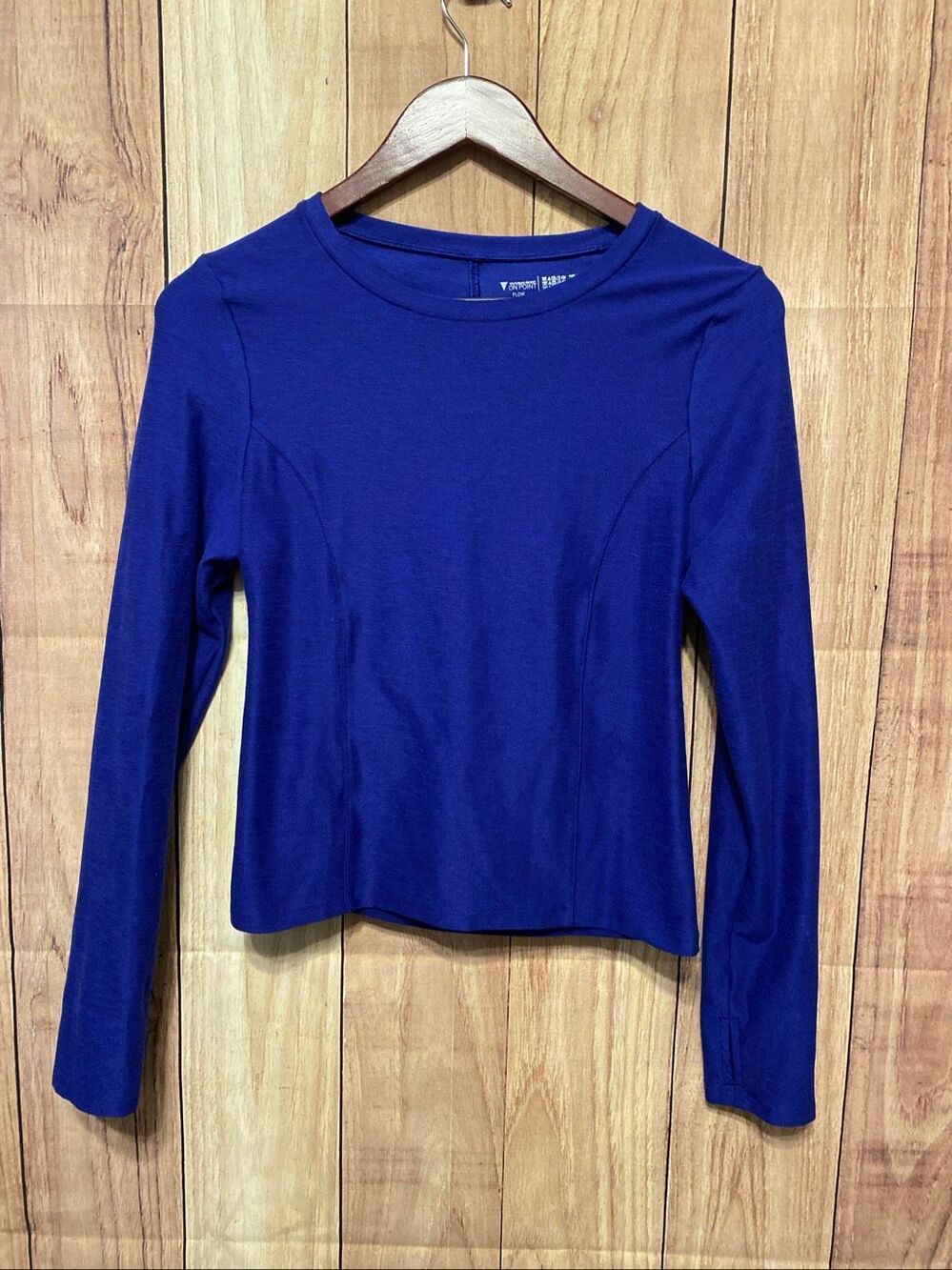 Victoria’s Secret Medium on point flow blue active wear top athletic yoga